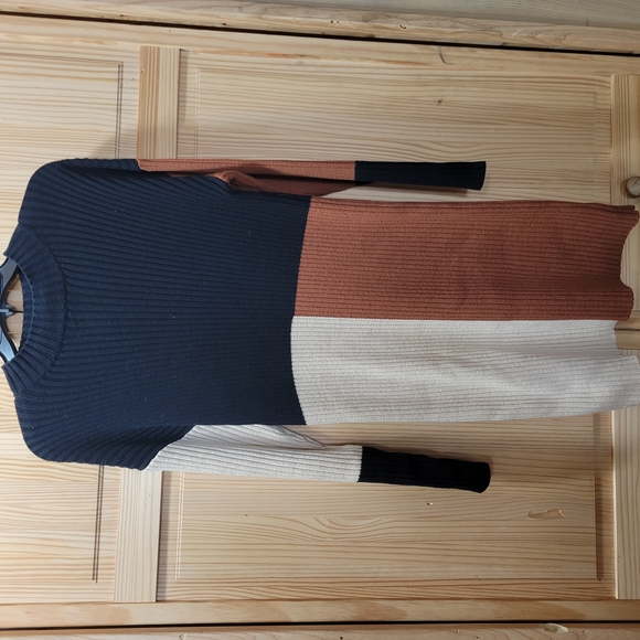 Colorblock Ribbed Sweater Dress - Picture 2 of 4